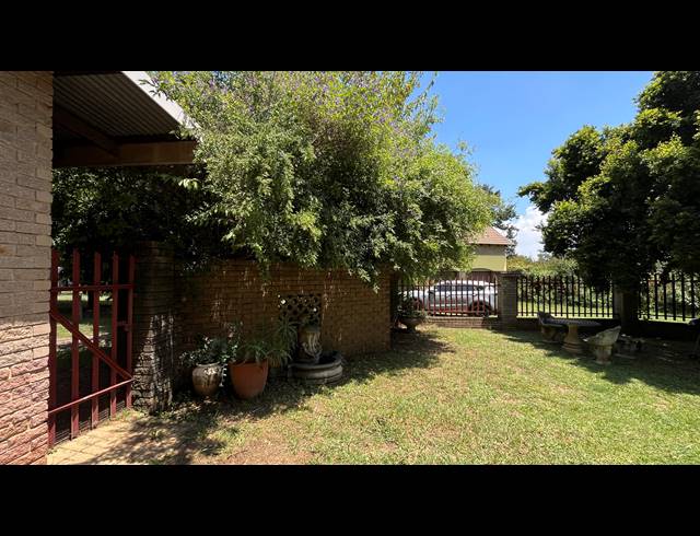 5 BEDROOM FREESTANDING FOR SALE IN BENONI AH